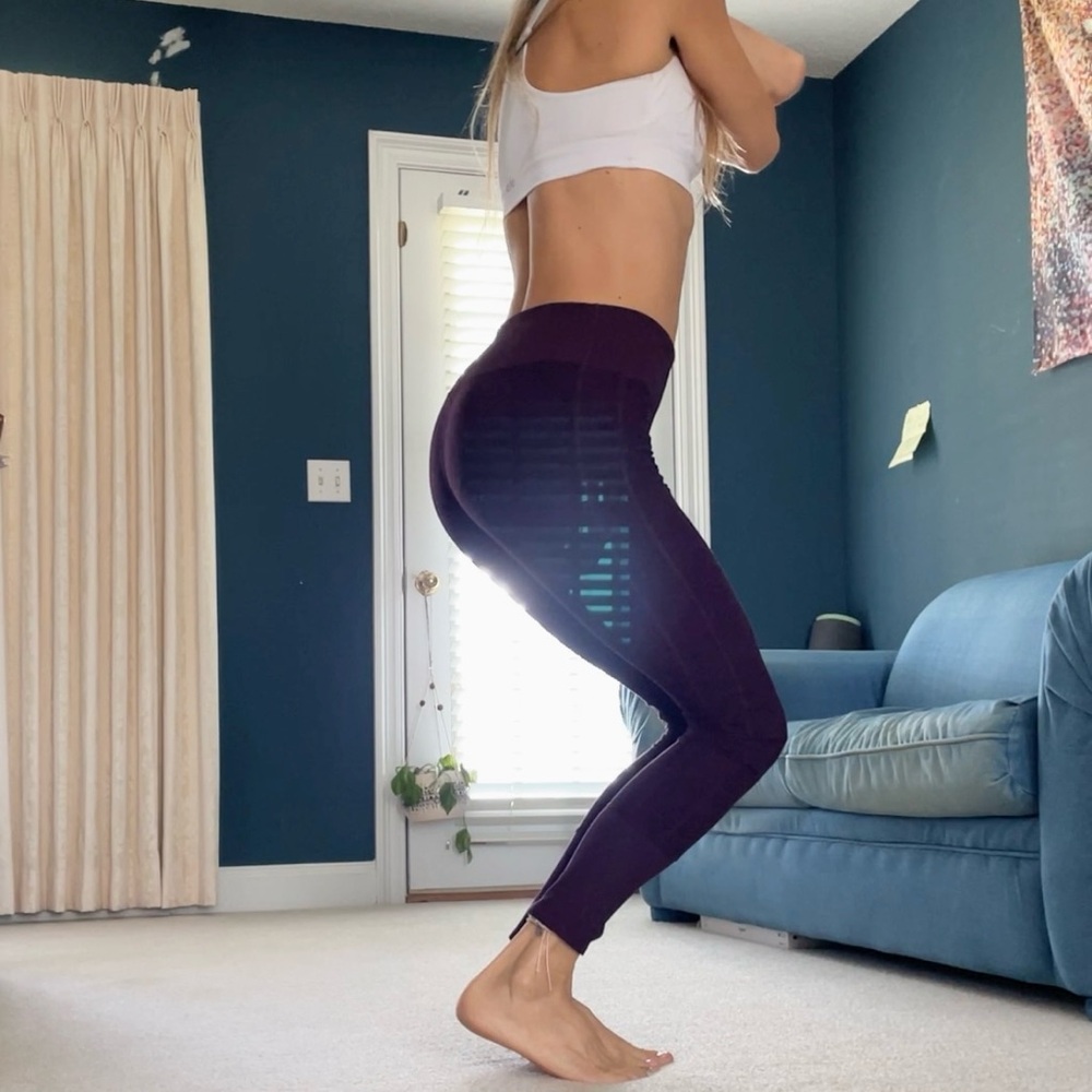 ALO Yoga AloSoft Lounge Legging in Burgundy No Longer Sold Great Condition ✨✨